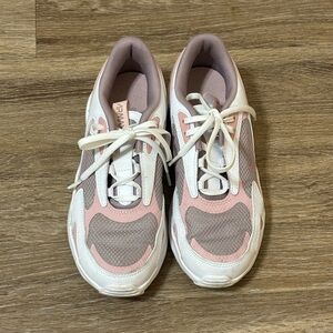 Nike AirMax Tennis Shoes